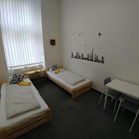 Rooms Veveri - Uvoz, 10 Min Peski Do Centru Brno Exterior photo